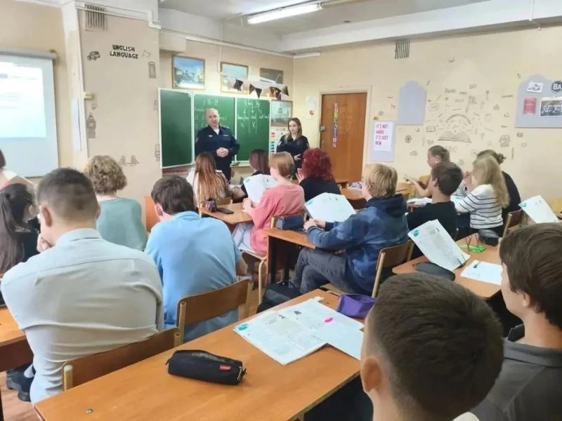 В Новосибирском районе сотрудники полиции провели для старшеклассников серию профилактических мероприятий